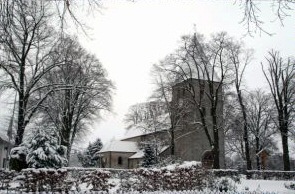Pfarrkirche St. Landolinus (19.12.2010 Ansicht von Westen)